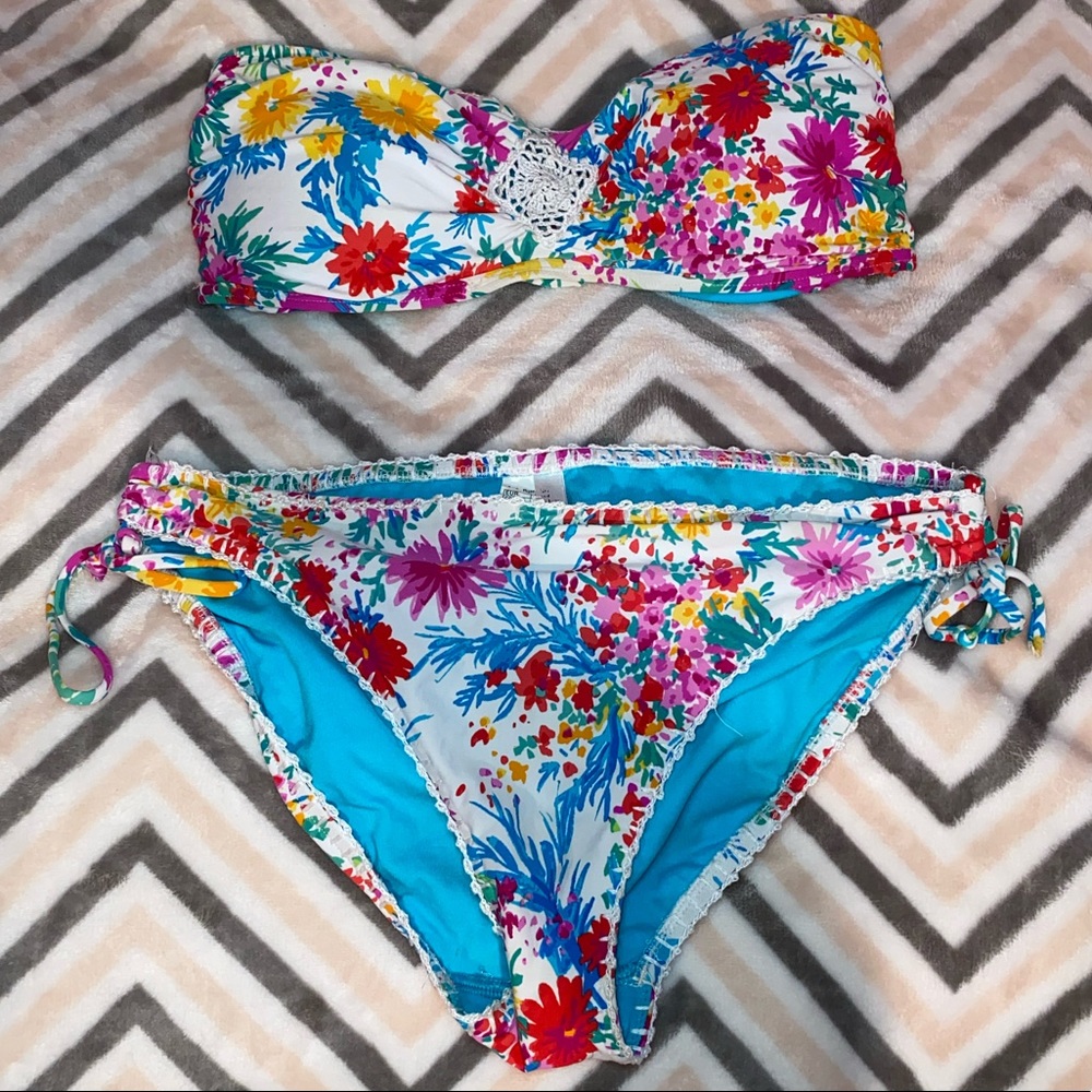 Flower bikini